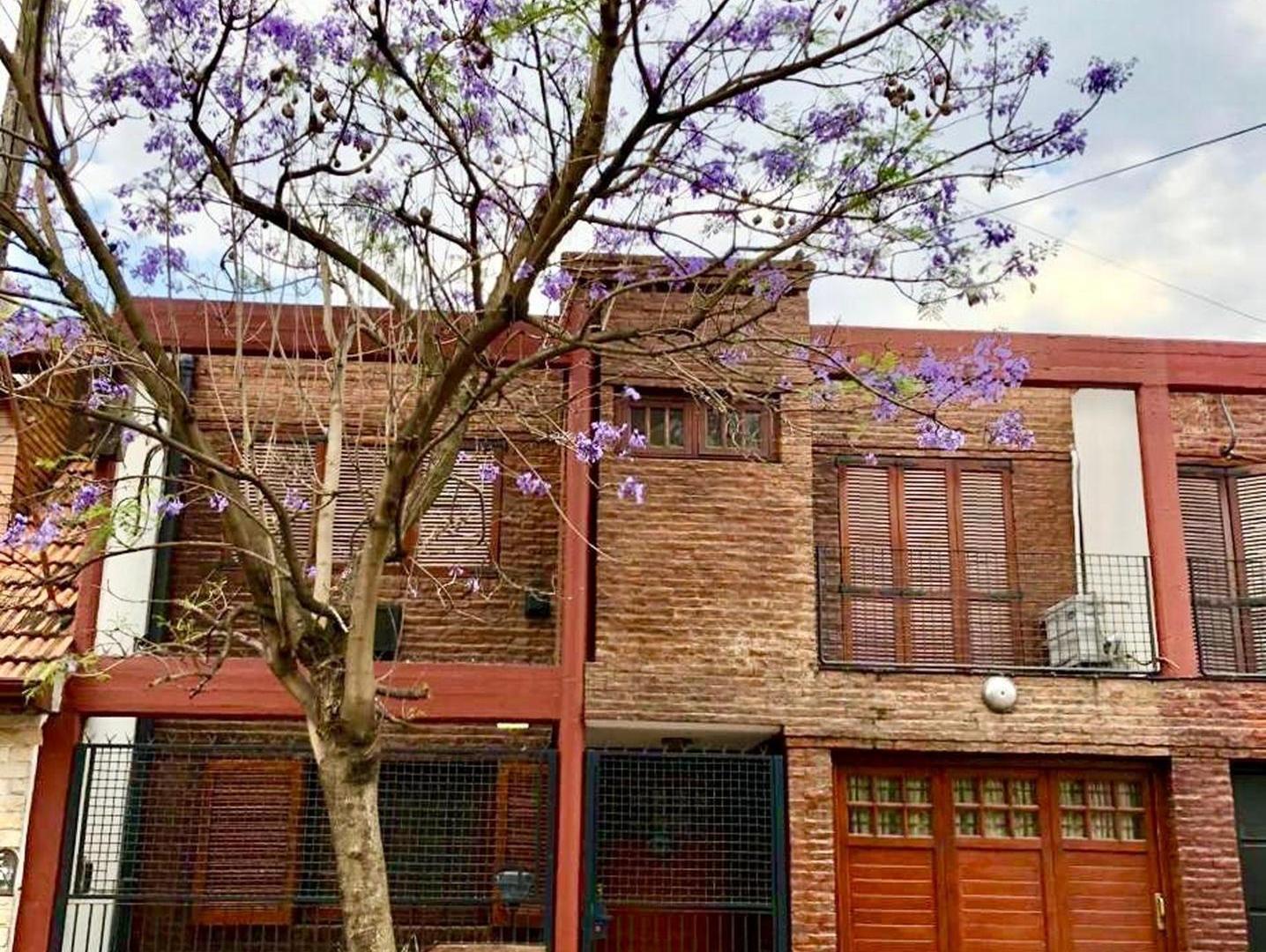 Foto de VENTA PH TIPO CASA QUILMES 5 AMB PATIO COCHERA, imagen 3