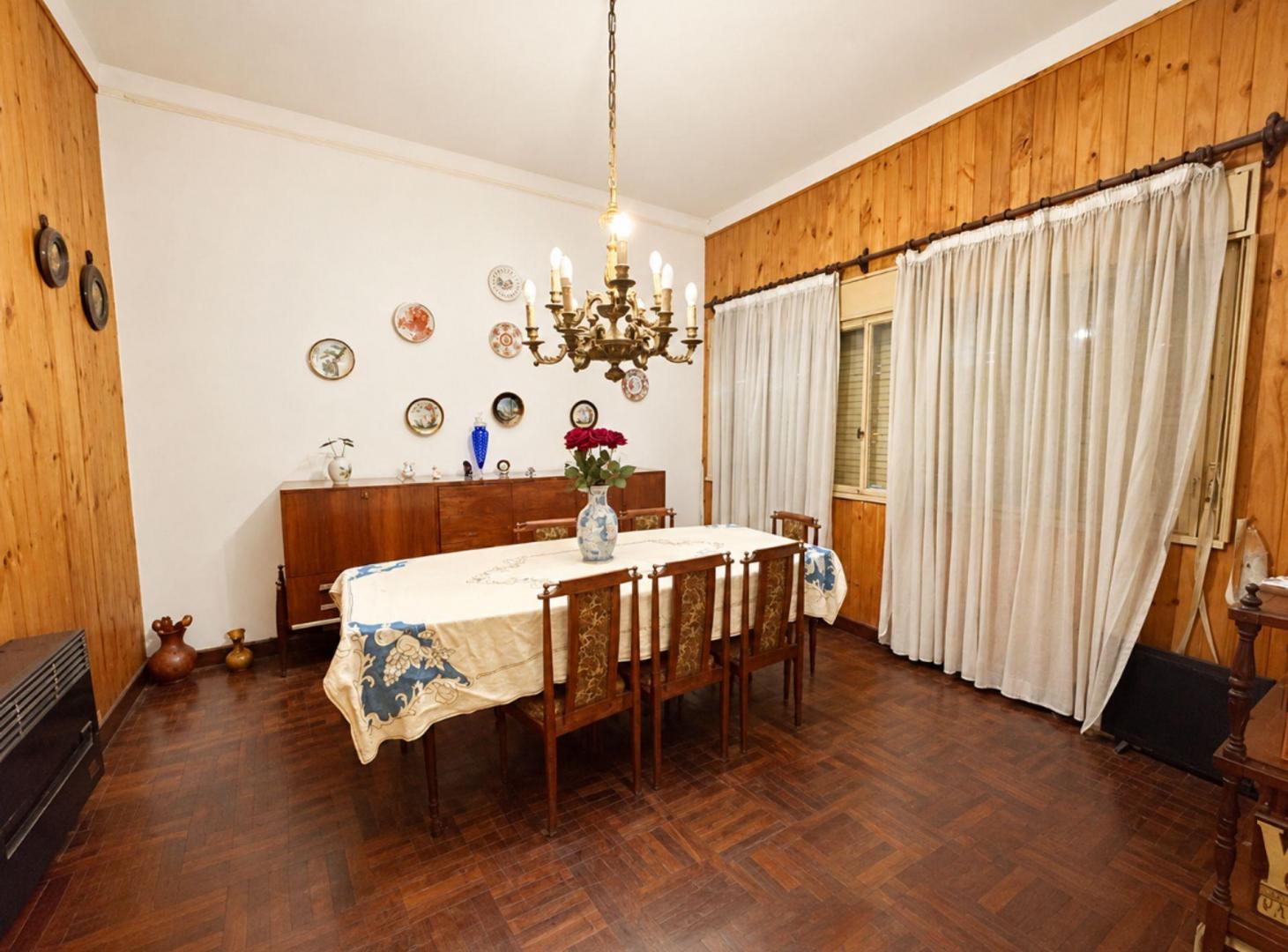 Foto de Casa A REFACCIONAR lote 9,10x11,82 Venta Lanus, imagen 4