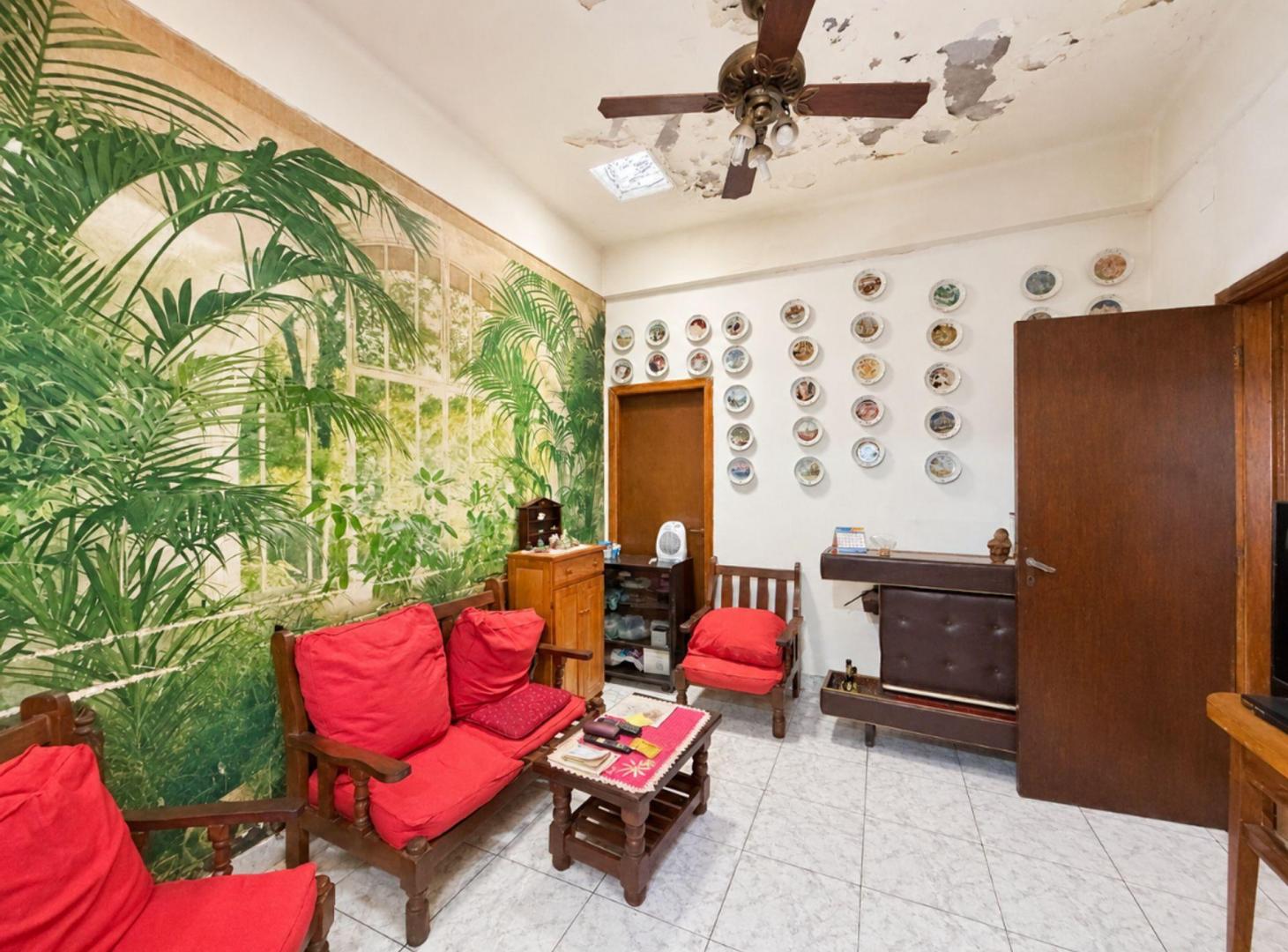 Foto de Casa A REFACCIONAR lote 9,10x11,82 Venta Lanus, imagen 1