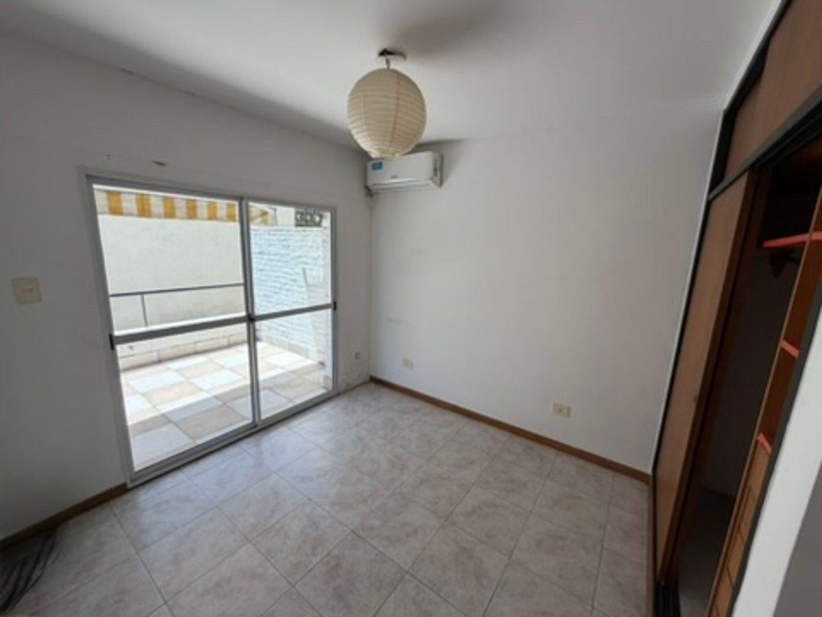 Foto de VENTA PH 2 AMB DUPLEX PATIO TERRAZA P. CHACABUCO, imagen 3