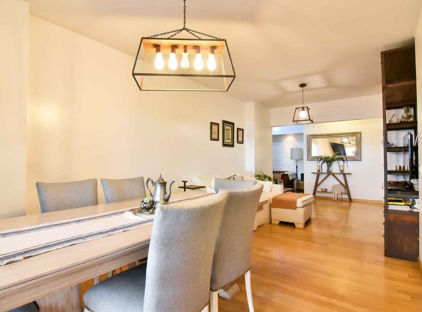 Foto de EN VENTA DEPTO 4 AMB EN VILLA URQUIZA CON COCHERA, imagen 2