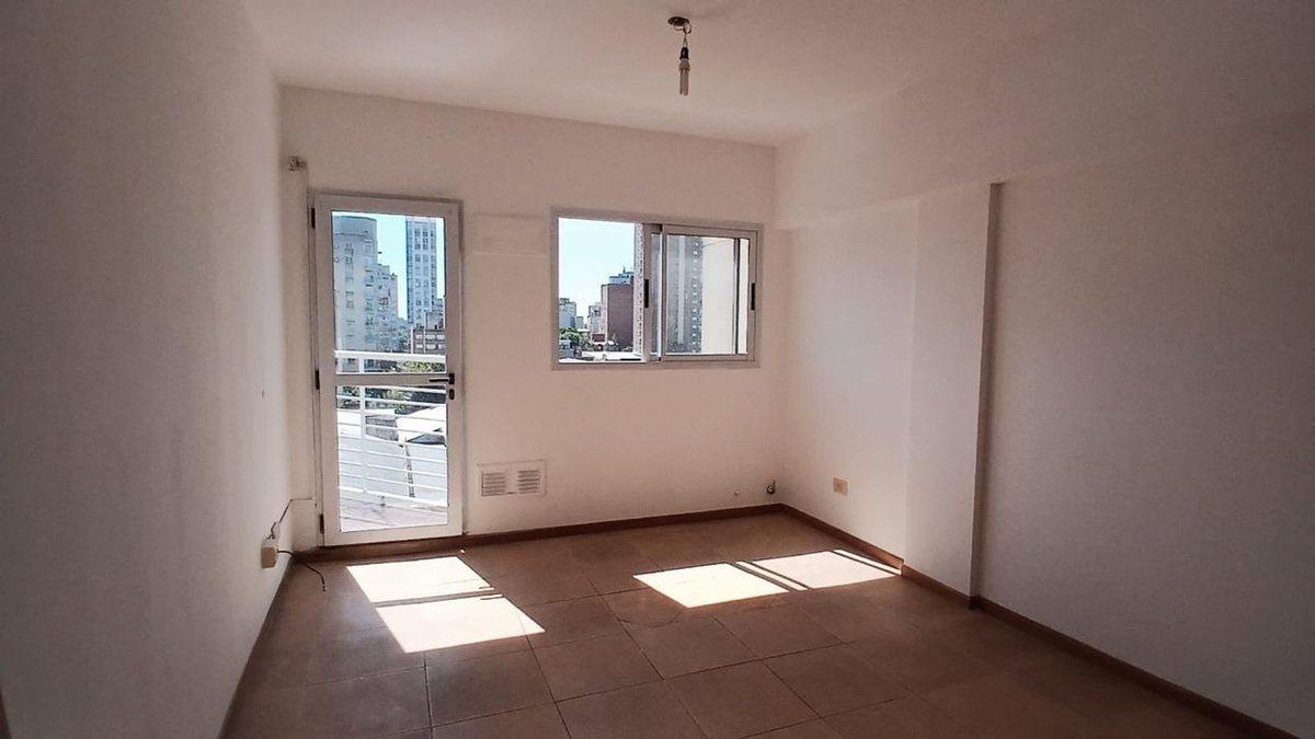 Foto de MUÑIZ DEPARTAMENTO DOS AMBIENTES CON DOS COCHERAS, imagen 2