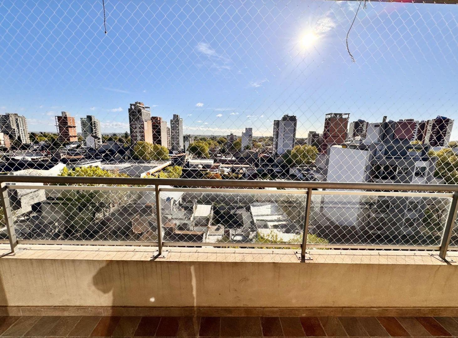 Foto de VENTA DEPTO. 3 AMB. DE 116m2 "QUILMES" C/ COCHERA, imagen 4