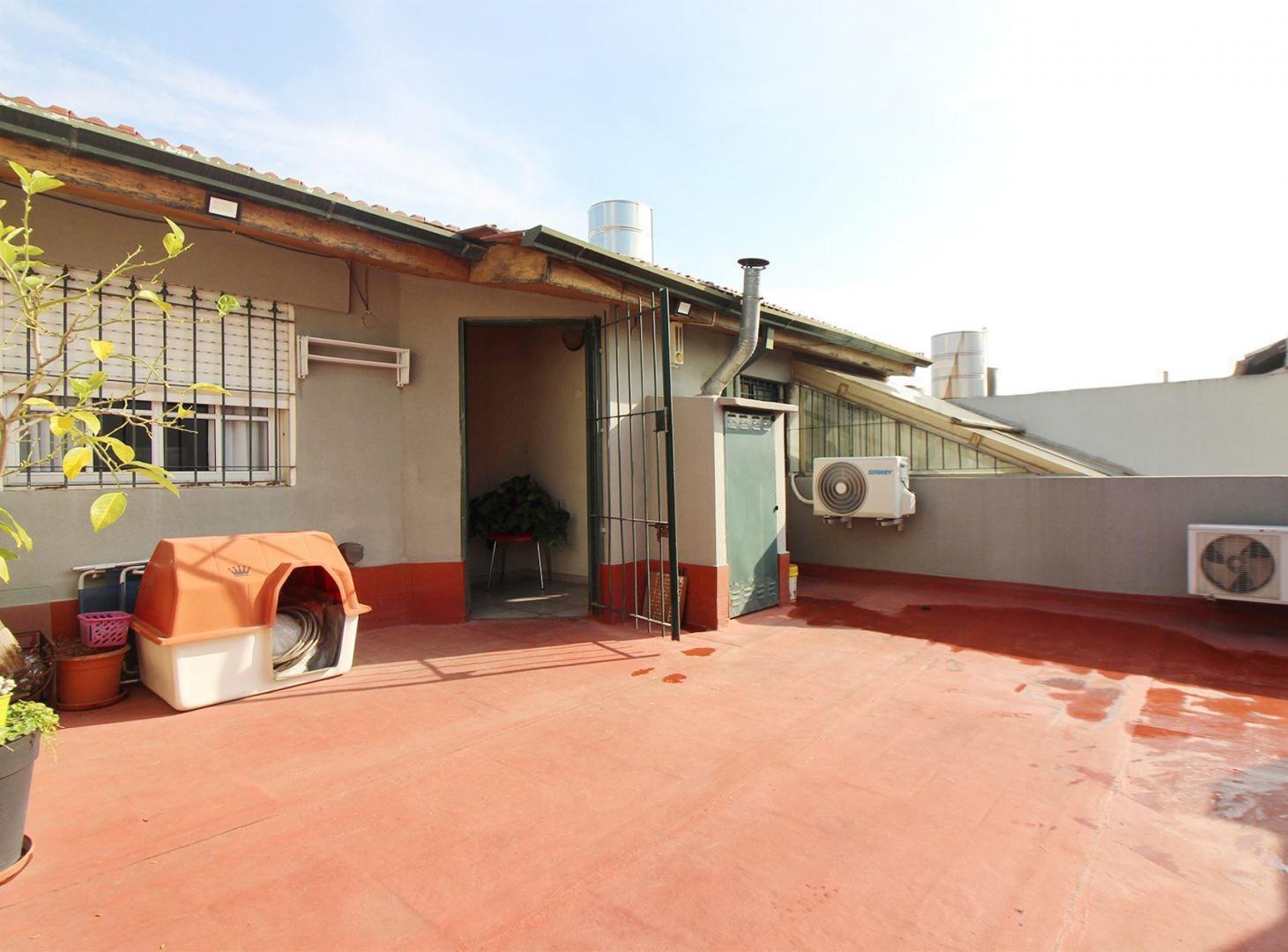 Foto de VENTA PH 4 AMBIENTES PATIO Y TERRAZA APTO CREDITO, imagen 2