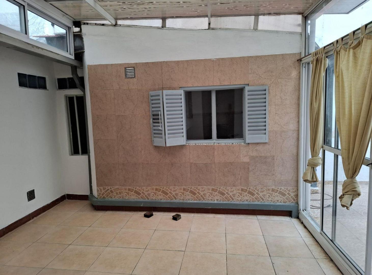 Foto de ALQUILER PH 2 AMBIENTES CON PATIO - PATERNAL, imagen 4