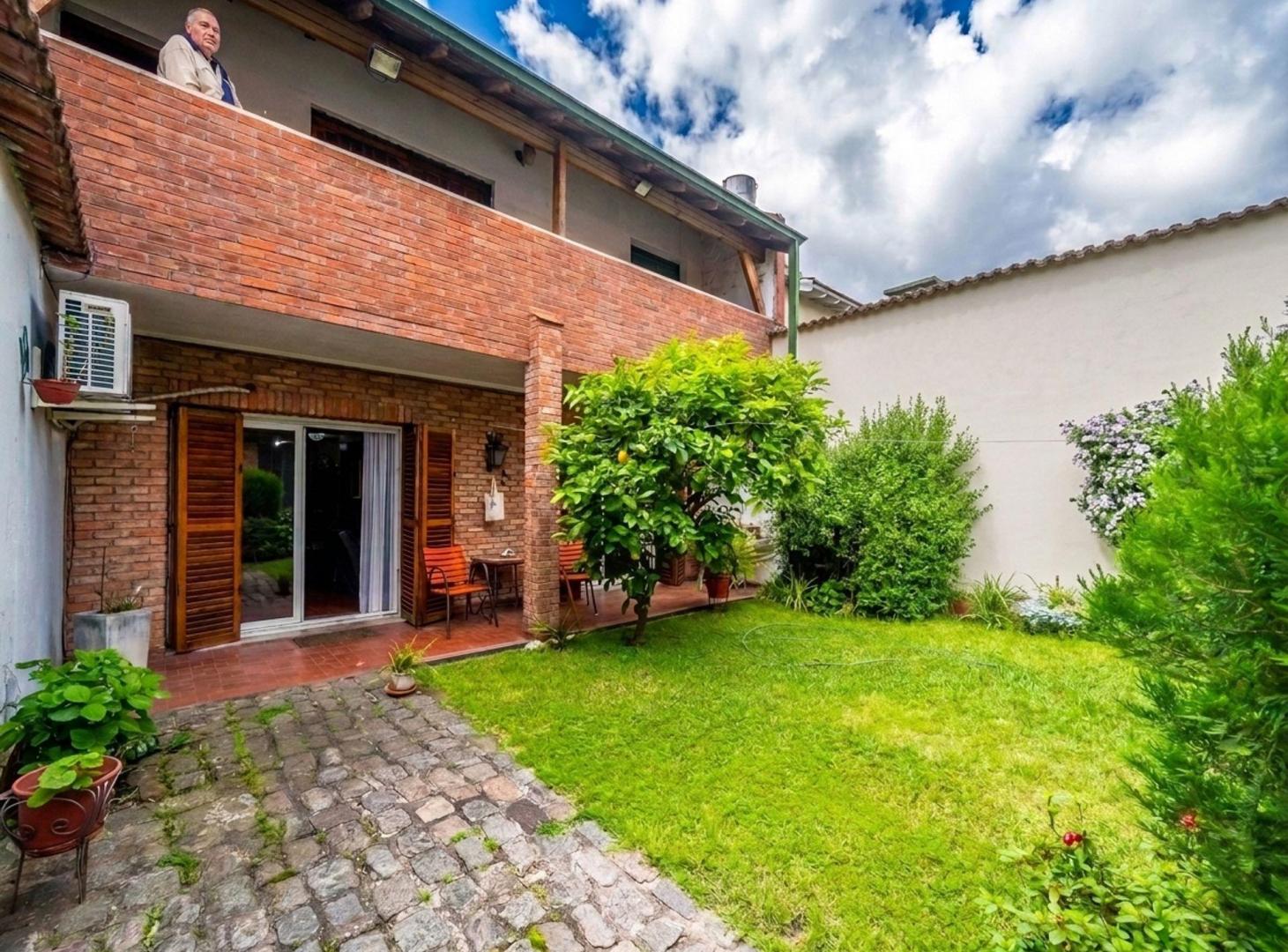 Foto de Venta casa 5amb jardín quincho garage x2 Agronomia, imagen 4