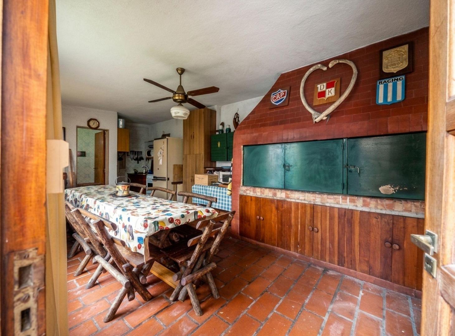 Foto de Venta casa 5amb jardín quincho garage x2 Agronomia, imagen 5
