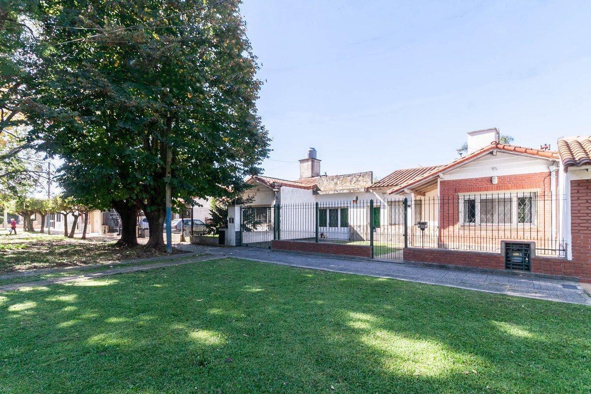 Foto de CASA EN VENTA 3 AMBIENTES COCHERA EZPELETA QUILMES, imagen 5