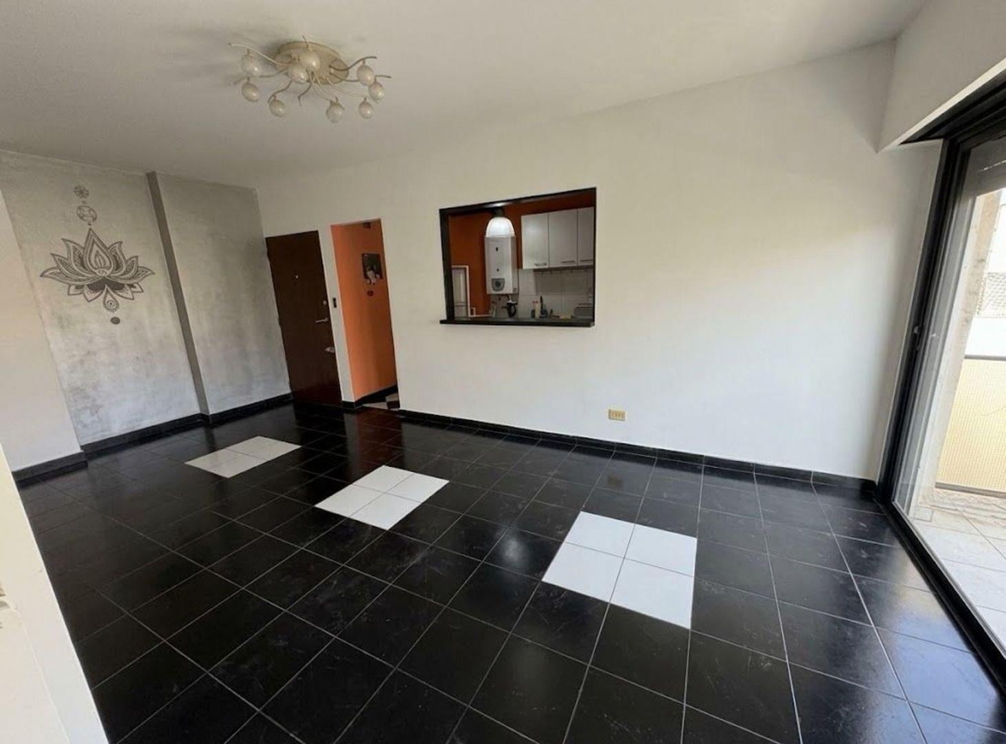 Foto de VENTA DEPARTAMENTO ALMAGRO 3 AMBIENTES CON BALCON, imagen 2