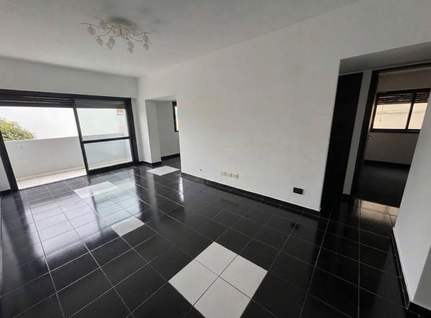 Foto de VENTA DEPARTAMENTO ALMAGRO 3 AMBIENTES CON BALCON, imagen 1