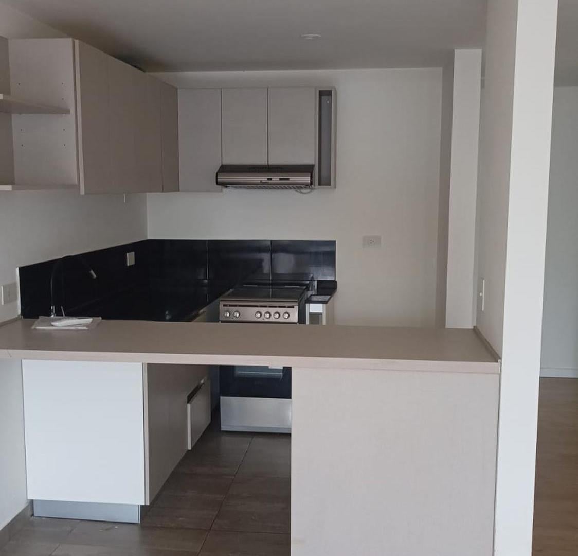 Foto de EN ALQUILER DEPTO 2 AMB CON BALCON VILLA URQUIZA, imagen 2