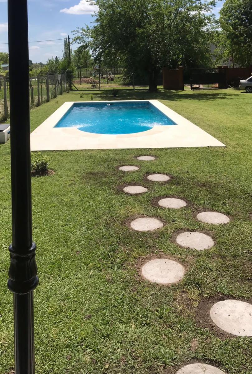 Se Vende Casa En Cañuelas Barrio Villa Adriana excelente Estado