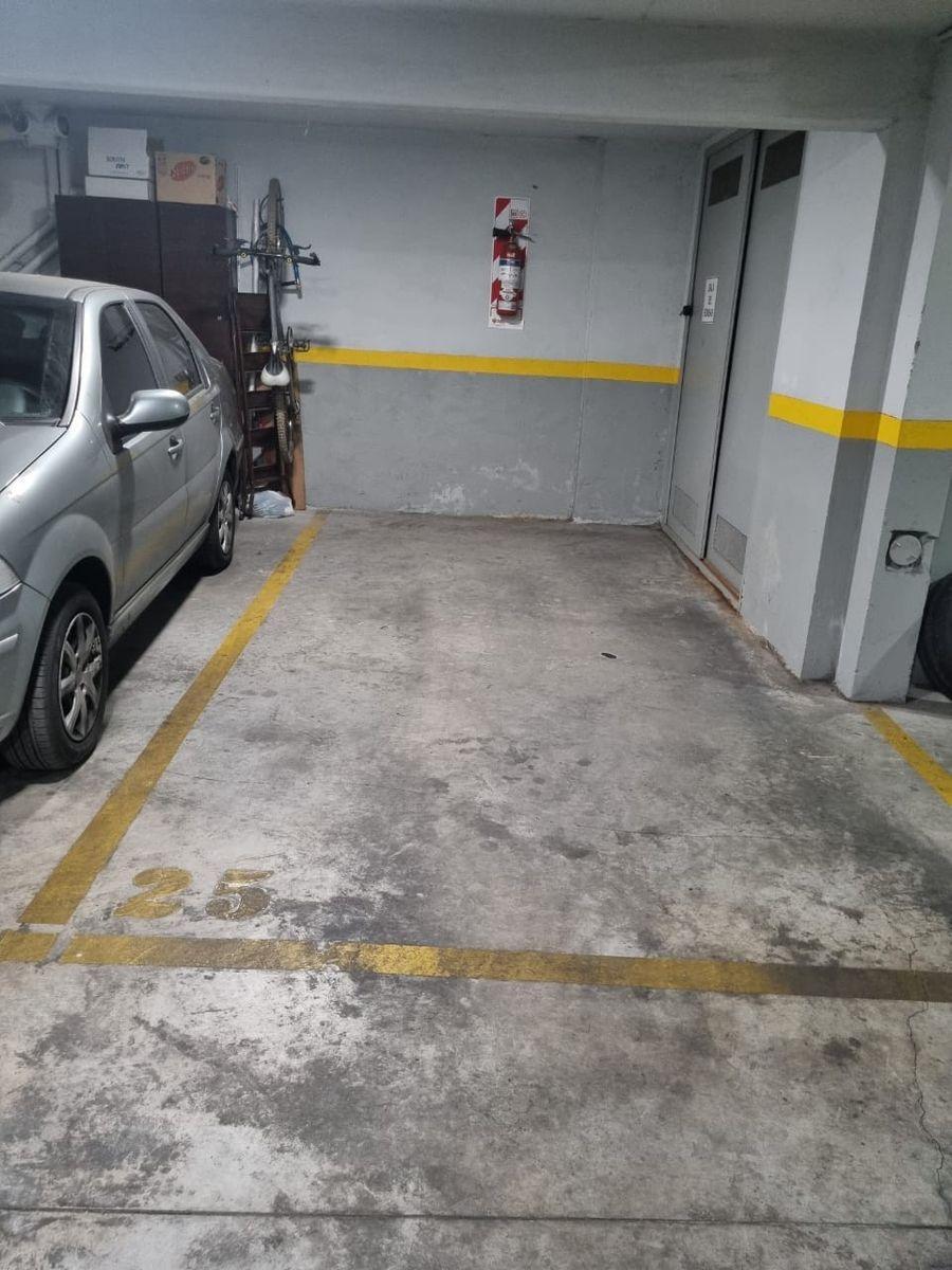 SE VENDE COCHERA EN  MONTE CASTRO