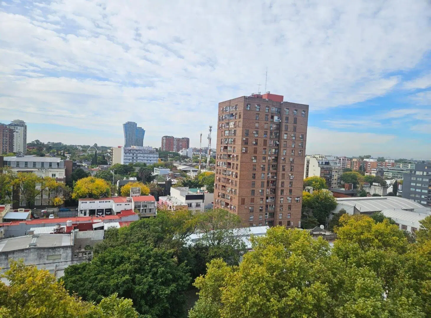 SE ALQUILA MONOAMBIENTE EN BELGRANO 4