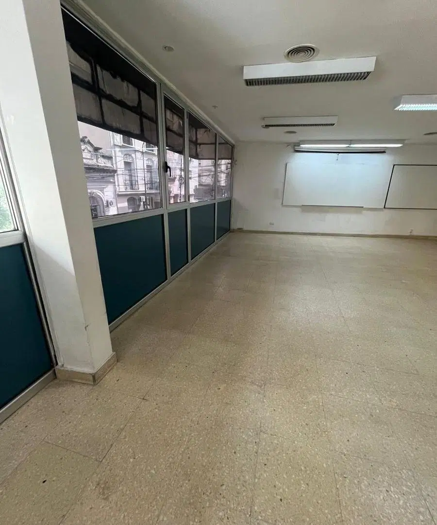 SE VENDE OFICINA DE 320 M2 EN BALVANERA 2