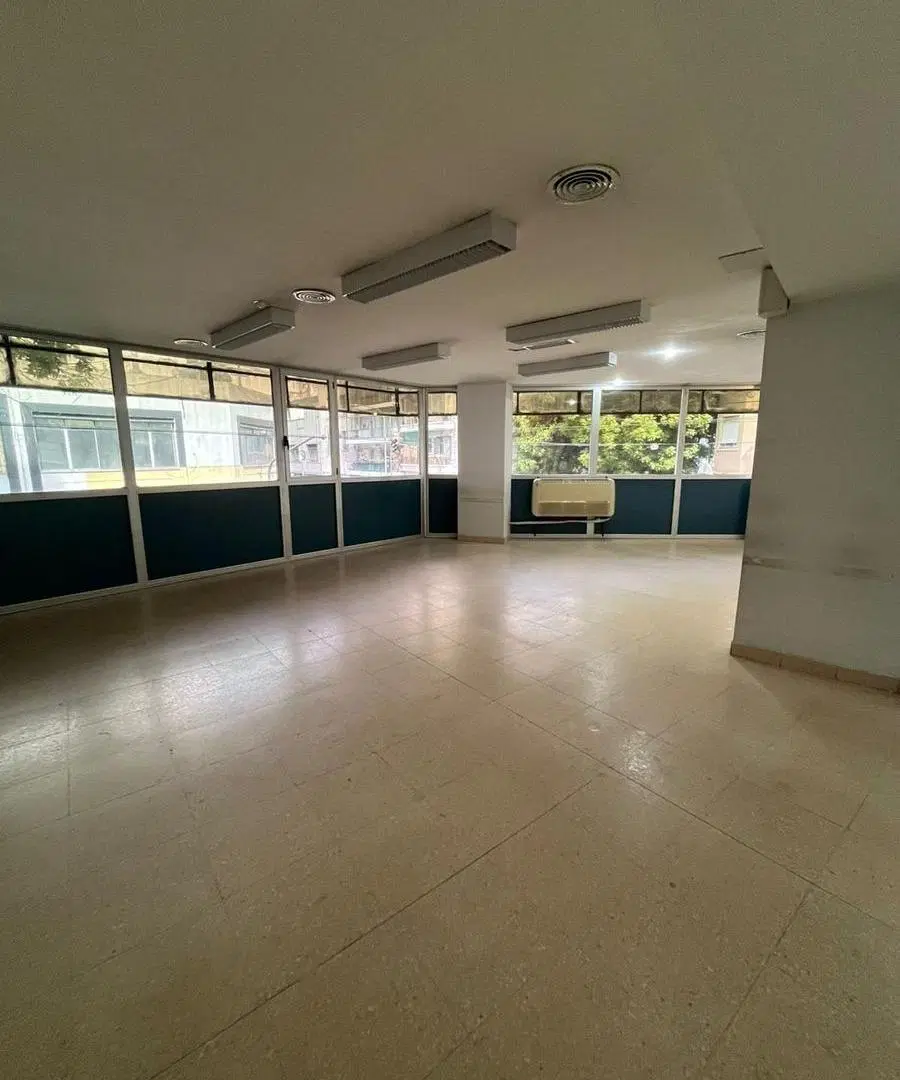 SE VENDE OFICINA DE 320 M2 EN BALVANERA 4