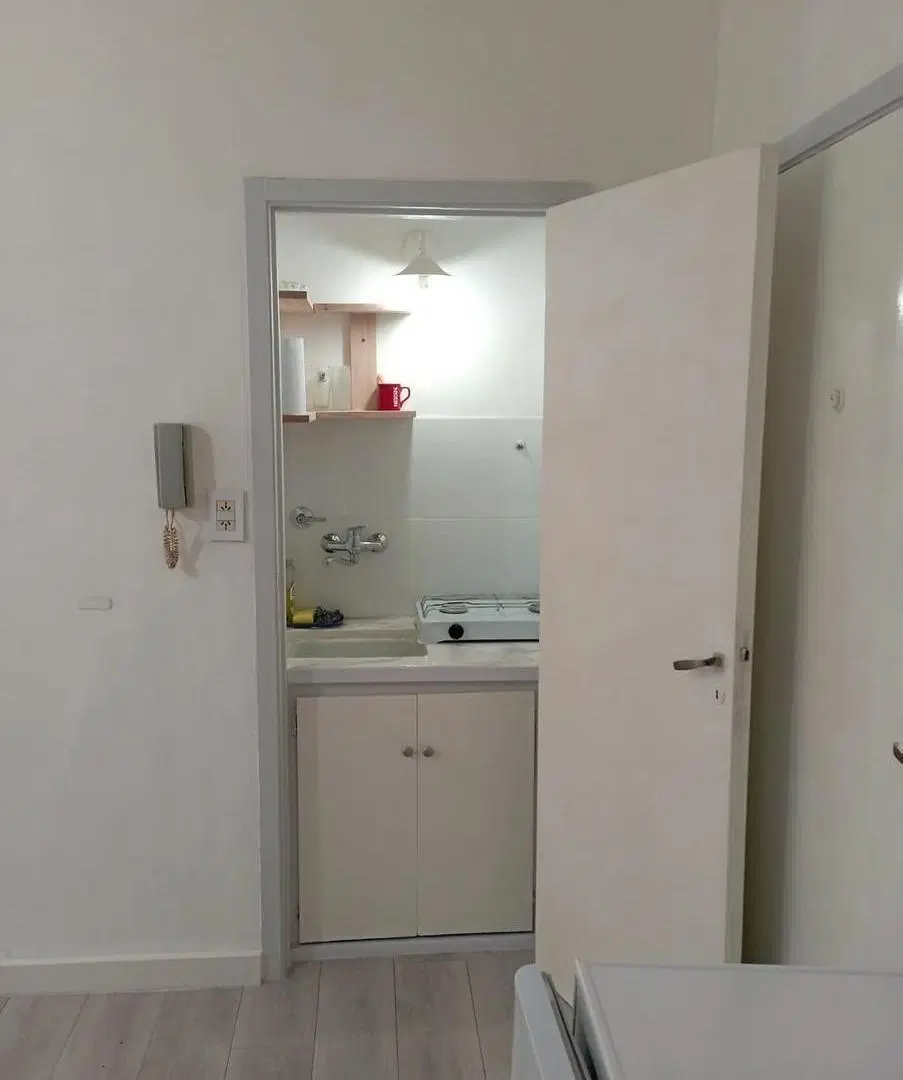 SE VENDE MONOAMBIENTE EN TRIBUNALES 5