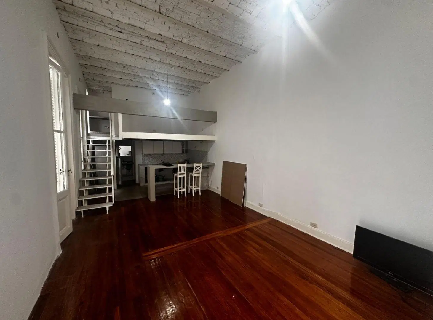 SE VENDE CUATRO AMB. RECICLADO A UNA CUADRA DE PLAZA CONGRESO 1