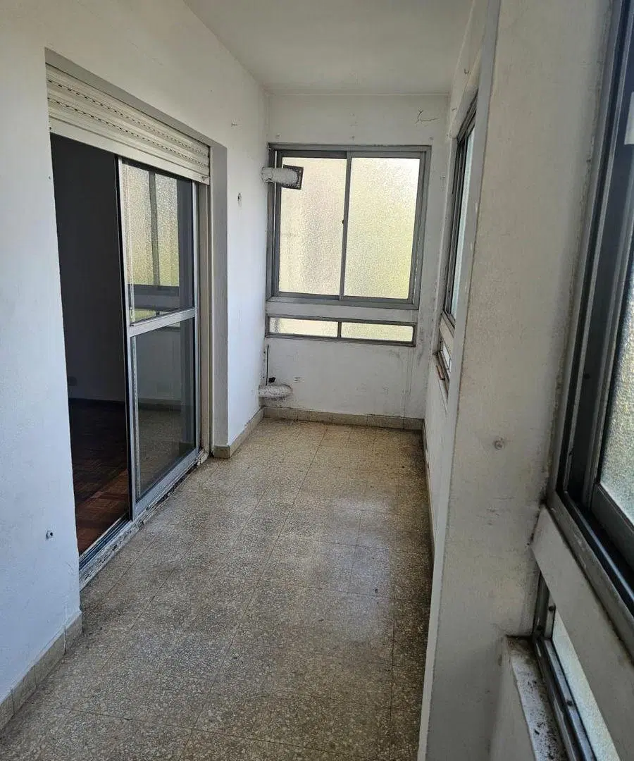 SE VENDE DPTO 3 AMB. CON COCHERA EN COLEGIALES 5