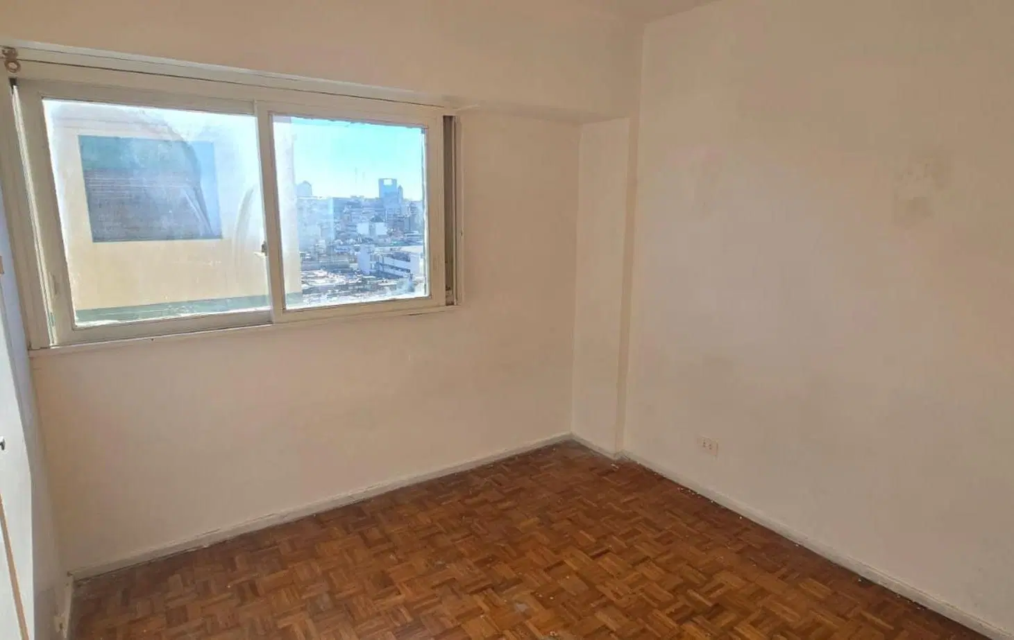 SE VENDE DPTO 2 AMB. EN SAN TELMO 5