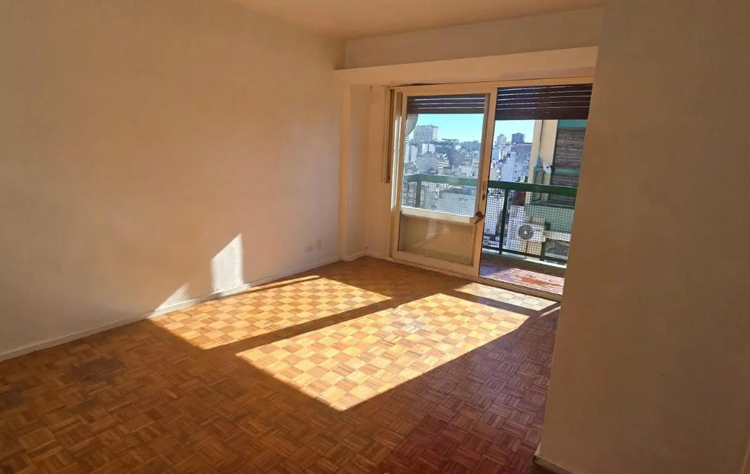 SE VENDE DPTO 2 AMB. EN SAN TELMO 3