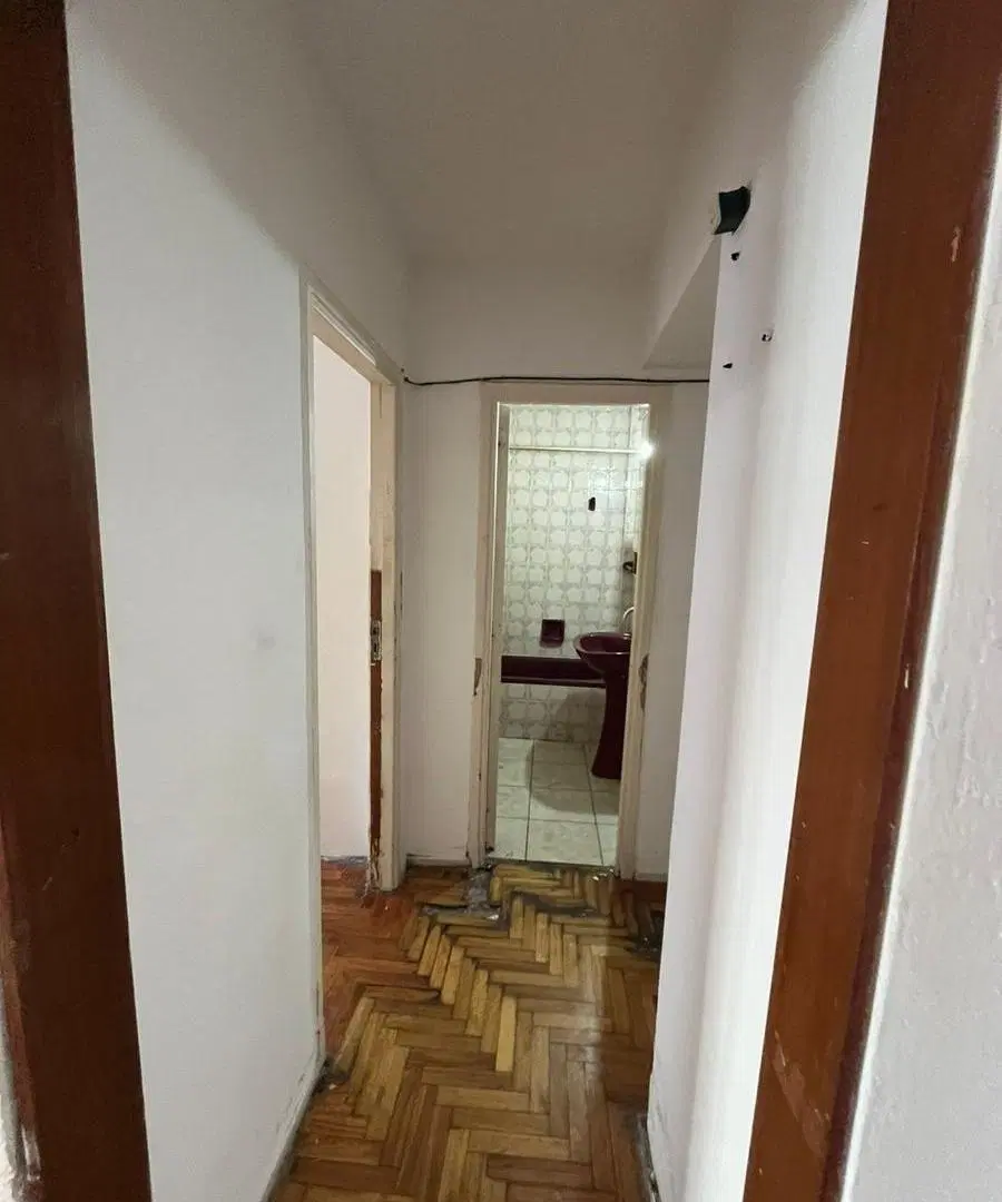 SE VENDE DPTO 4 AMB. CON TERRAZA A RECICLAR 4