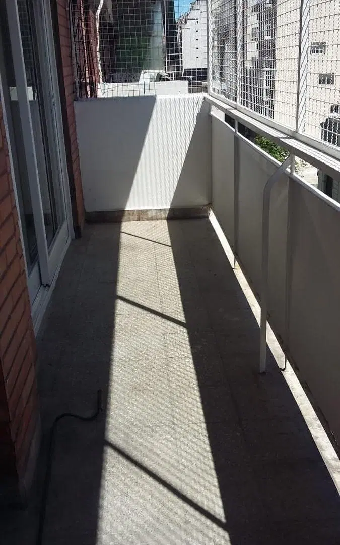 SE VENDE DPTO 4 AMB. AL FRENTE CON BALCON 4