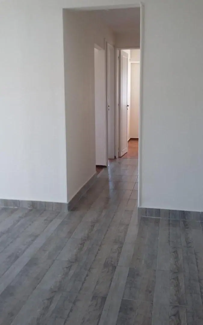 SE VENDE DPTO 4 AMB. AL FRENTE CON BALCON 5