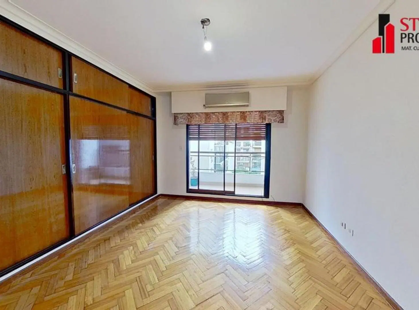 SE VENDE PISO 4 AMB. C/DEP. 2 COCHERA EN RETIRO 3