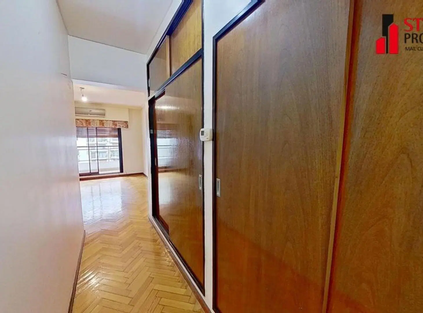 SE VENDE PISO 4 AMB. C/DEP. 2 COCHERA EN RETIRO 4