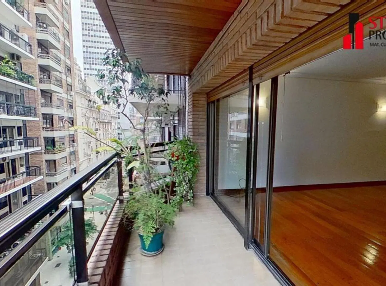 SE VENDE PISO 4 AMB. C/DEP. 2 COCHERA EN RETIRO 2
