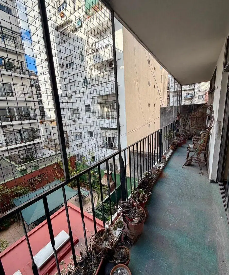 SE VENDE DPTO 4 AMB. CON COCHERA EN RECOLETA 2