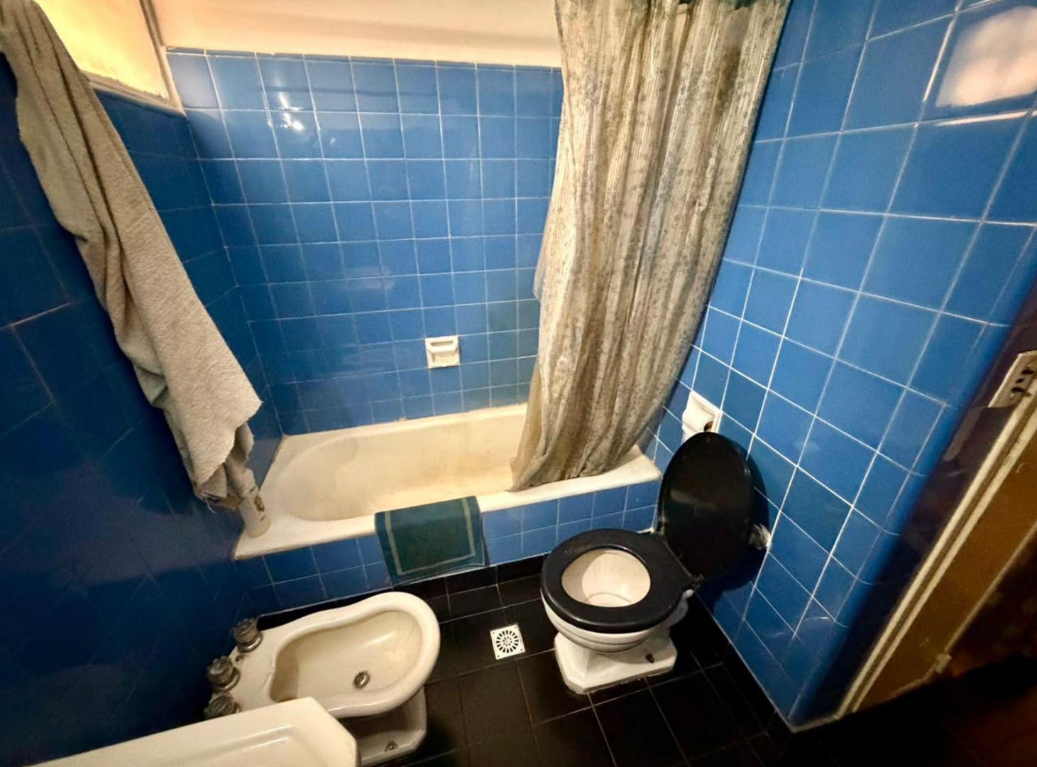 Foto de SE VENDE DPTO 4 AMB. CON COCHERA EN RECOLETA, imagen 2