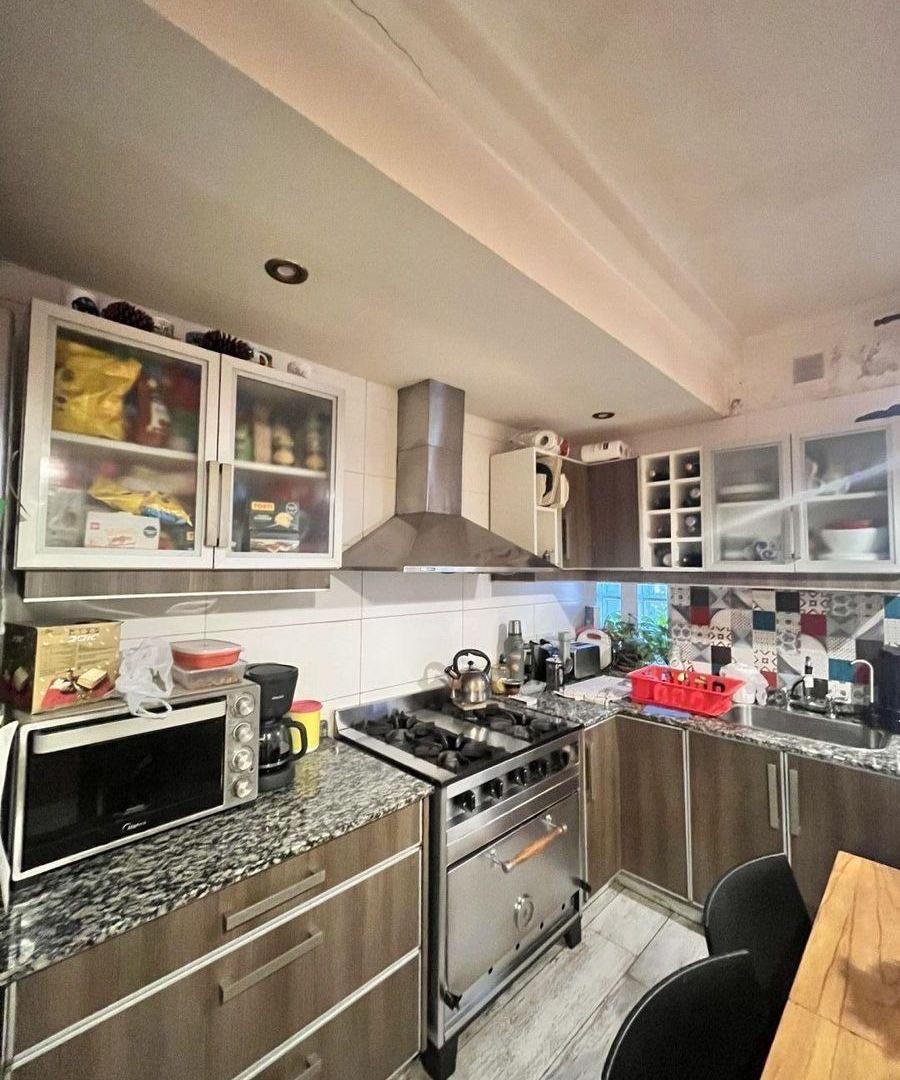 Foto de SE VENDE CASA 4 AMB. EN FLORES, imagen 5