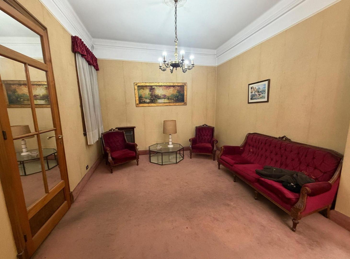 Foto de SE VENDE PISO 6 AMB APTO PROF. EN TRIBUNALES, imagen 2