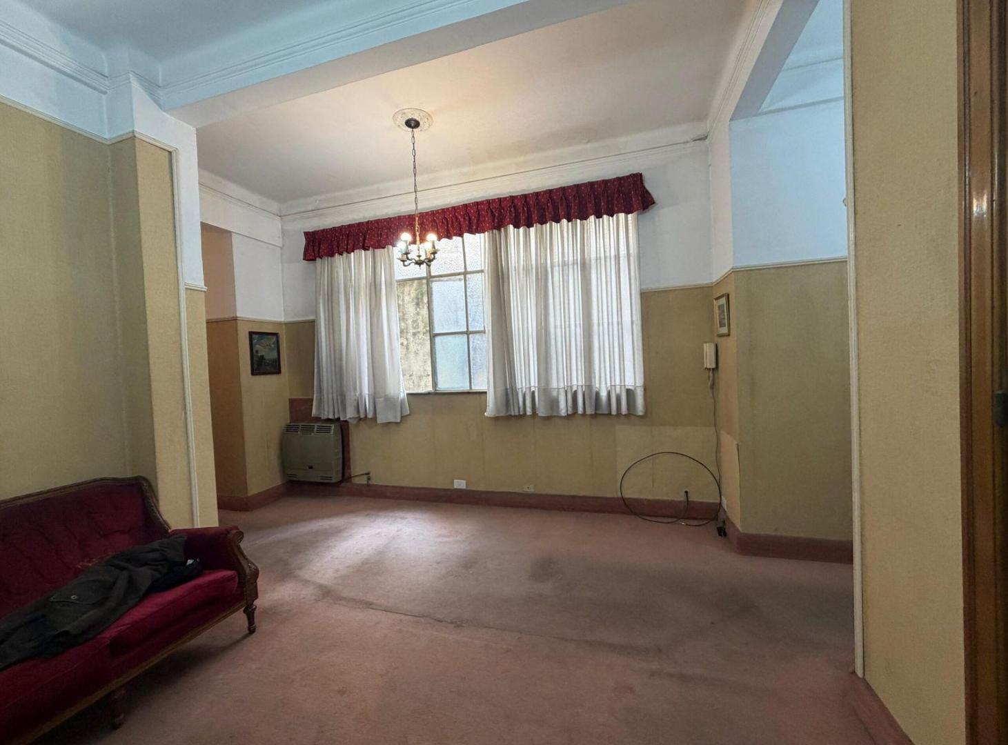 Foto de SE VENDE PISO 6 AMB APTO PROF. EN TRIBUNALES, imagen 4