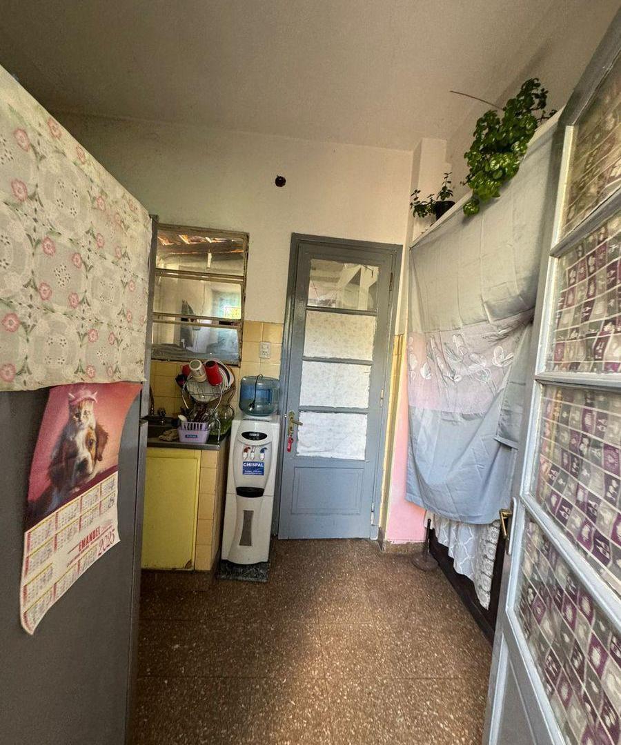 Foto de SE VENDE CASA SOBRE LOTE DE 500M2 EN PARQUE AVELLANEDA, imagen 4