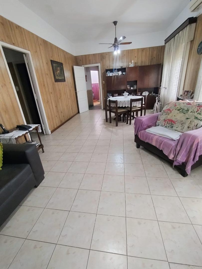 Venta Casa 4 Amb/ Banfield Oeste! Oportunidad! 4