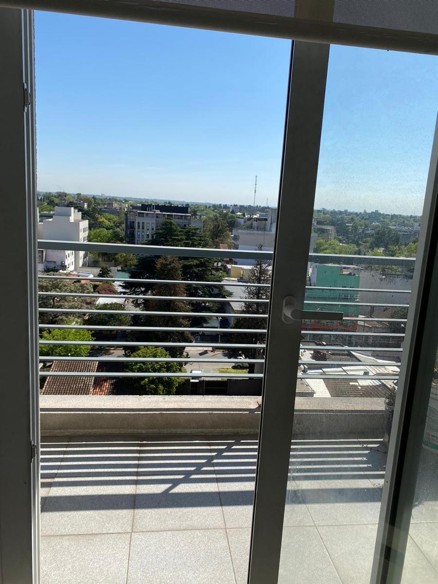 Venta de Departamento en Moreno 3