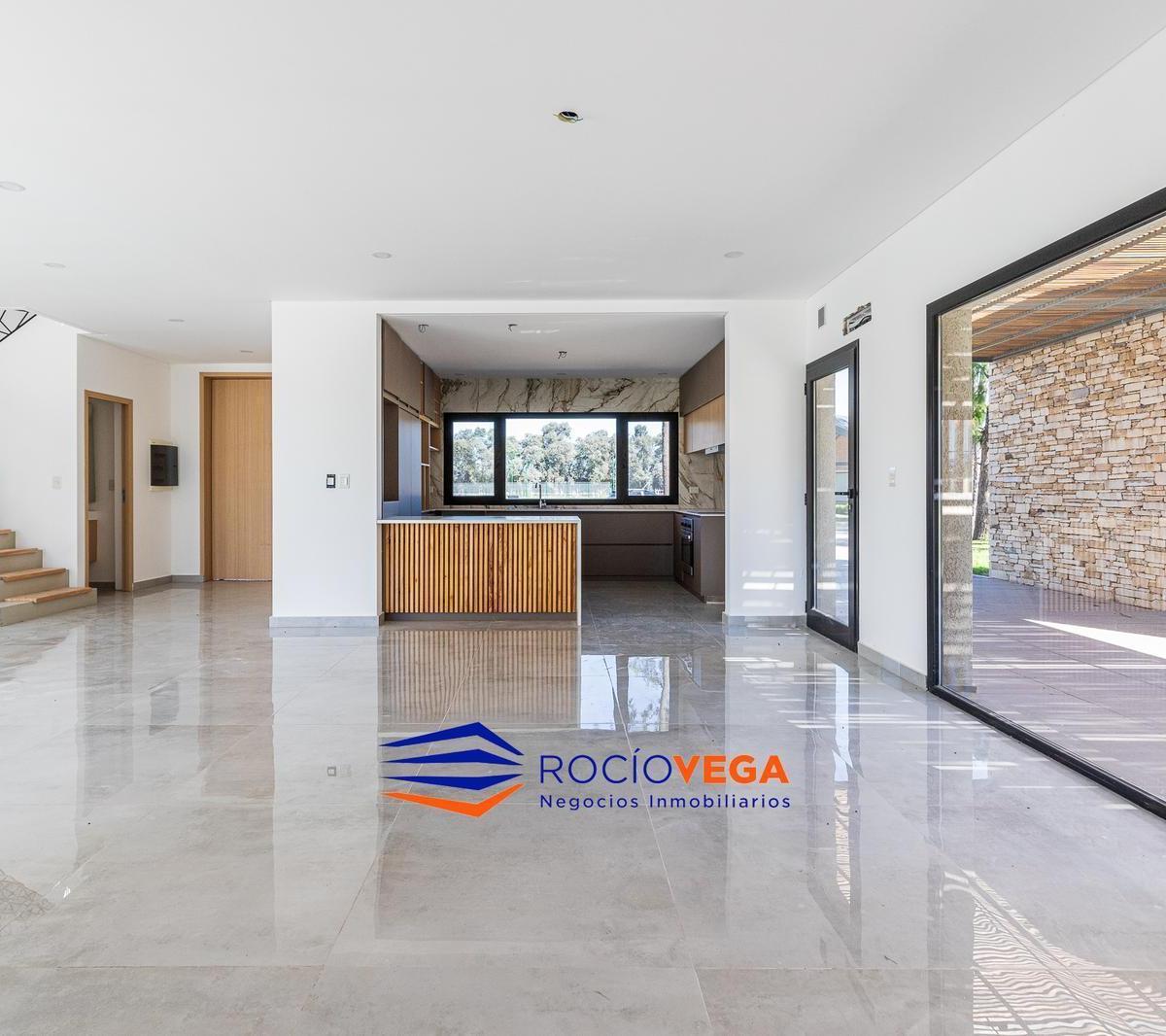 Foto de Casa en Venta En Castelo Real General Rodriguez, imagen 2