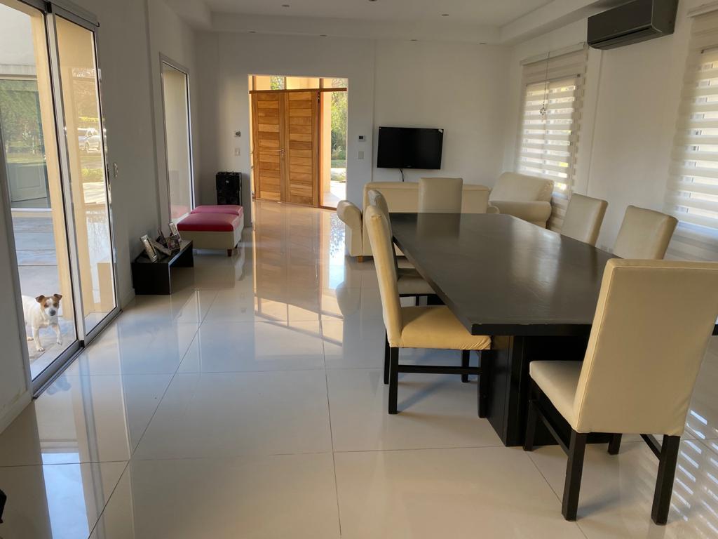 Casa en venta en Barrio Cerrado Santa Ana Moreno