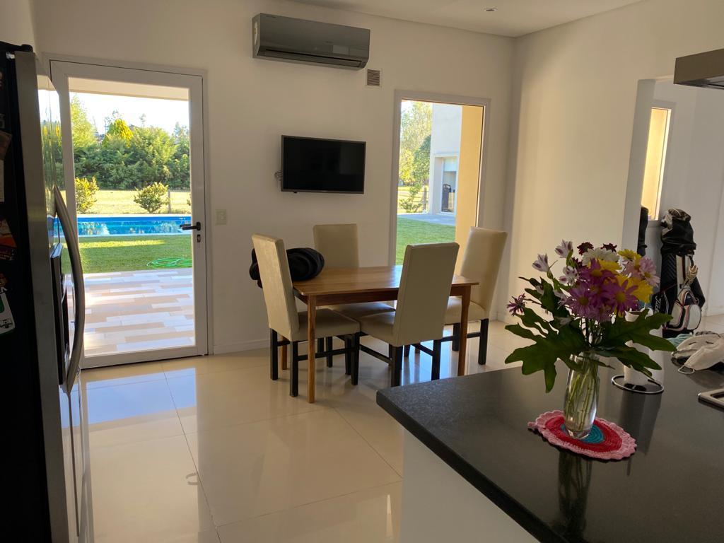 Foto de Casa en venta en Barrio Cerrado Santa Ana Moreno, imagen 4