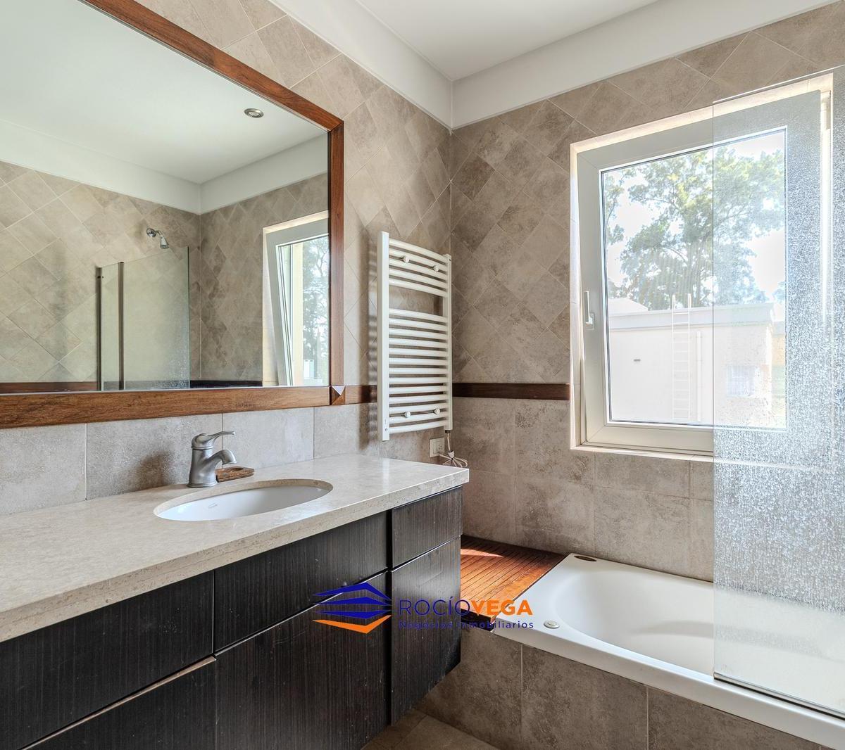 Casa en Venta en San Diego Country Club, Moreno 1