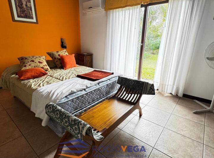 Casa a la venta en barrio Campos de Alvarez,Francisco Alvarez