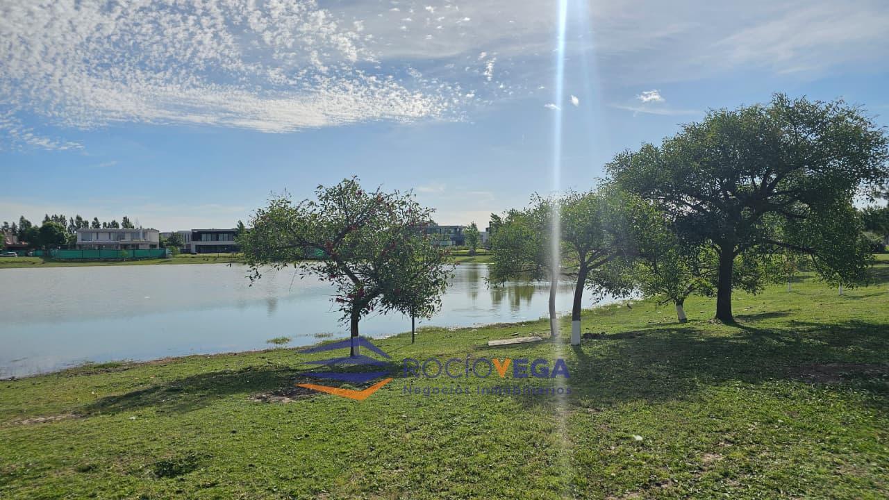 lote a la venta con inversión en country Terravista