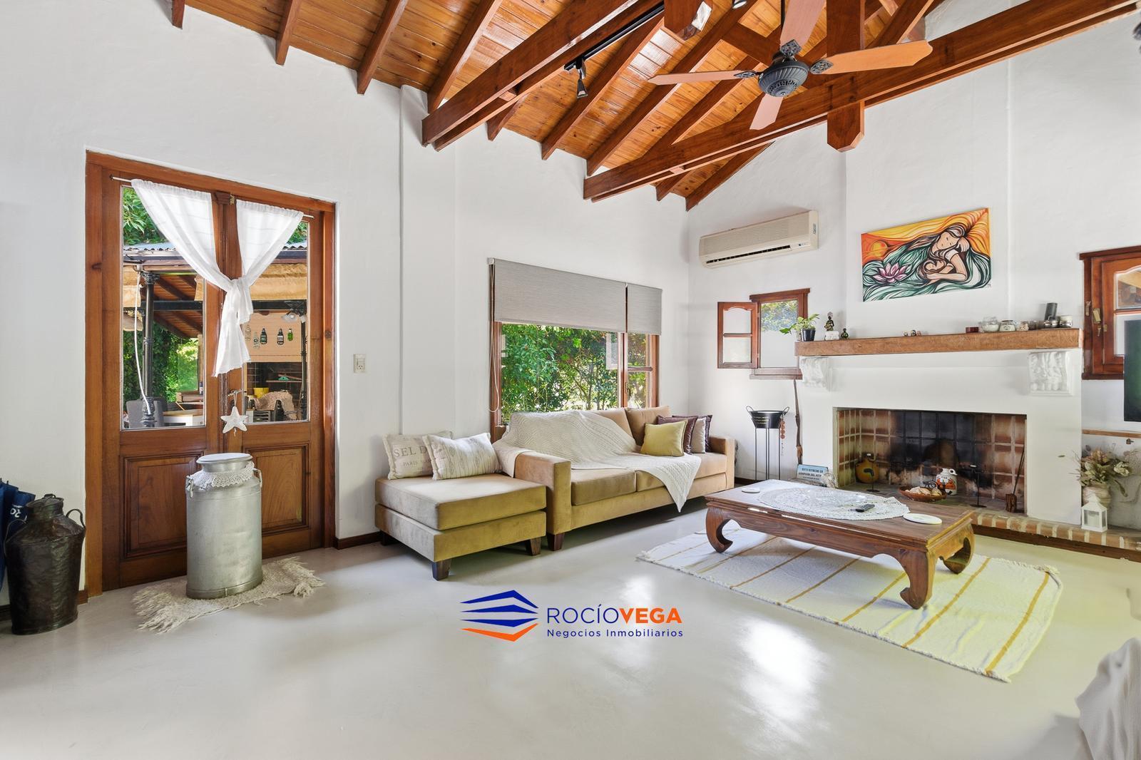 Casa a la venta en Barrio Cerrado Campos de Alvarez
