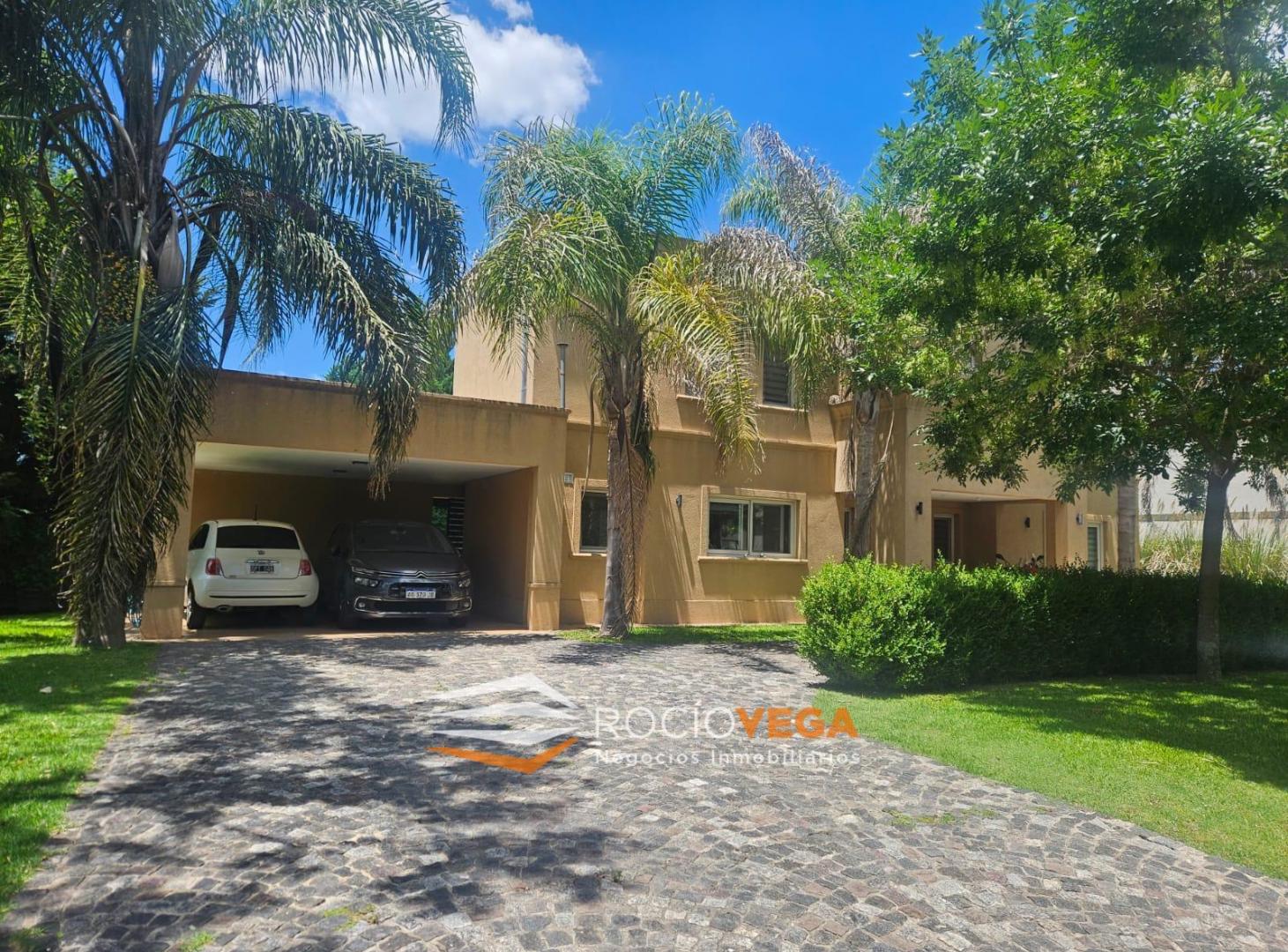 Casa en venta en  Barrio Santa Ana, Moreno
