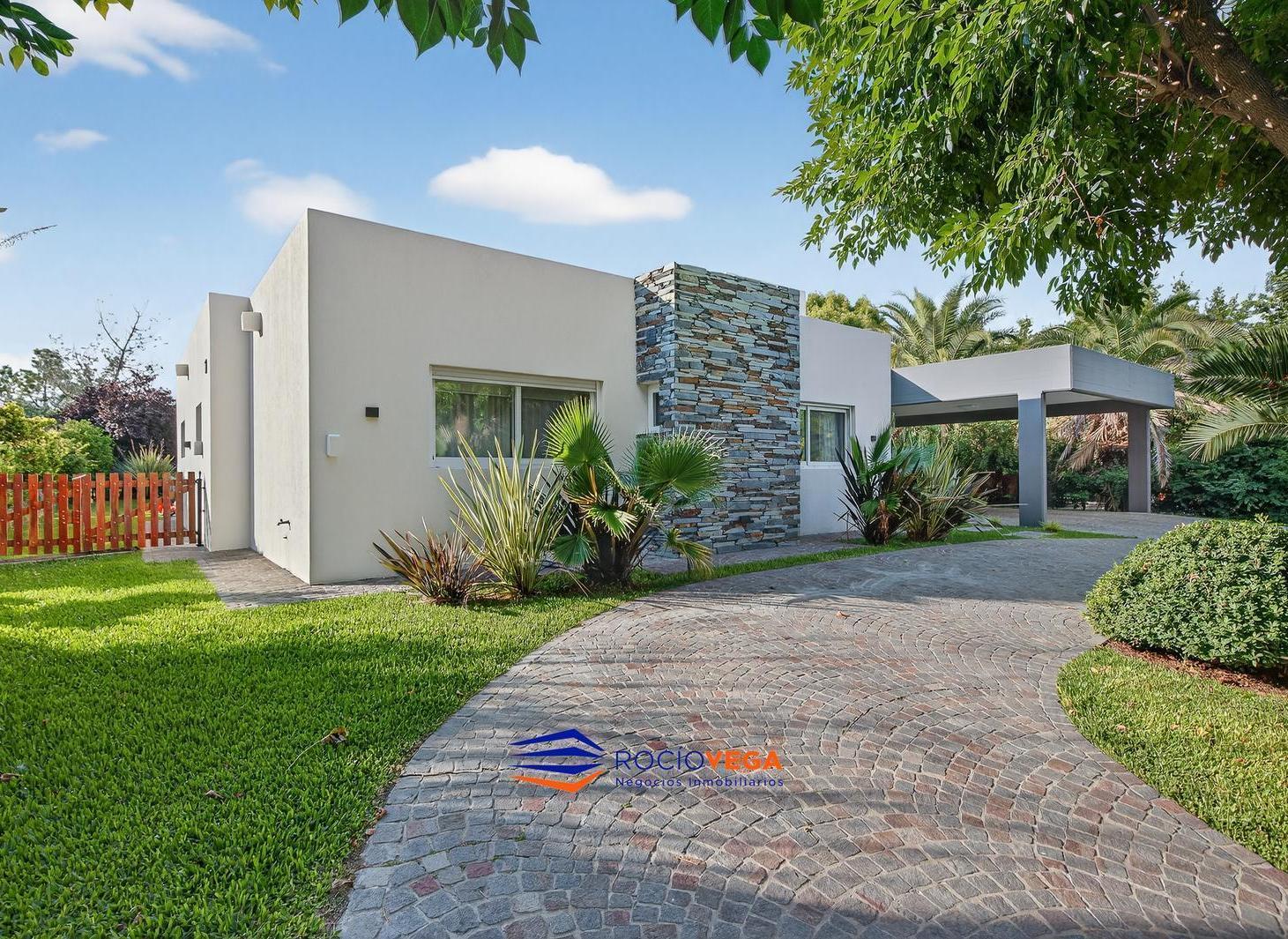 Casa en venta en Los Puentes, Luján