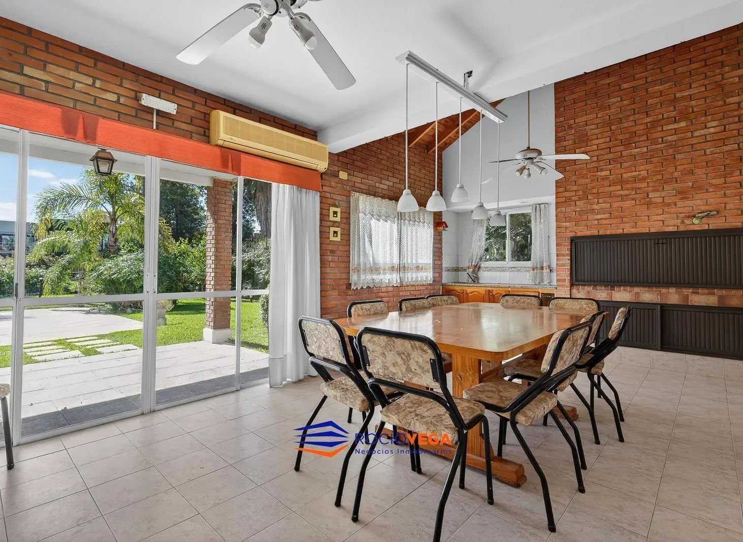 Casa a la venta en Campos de Alvarez 4