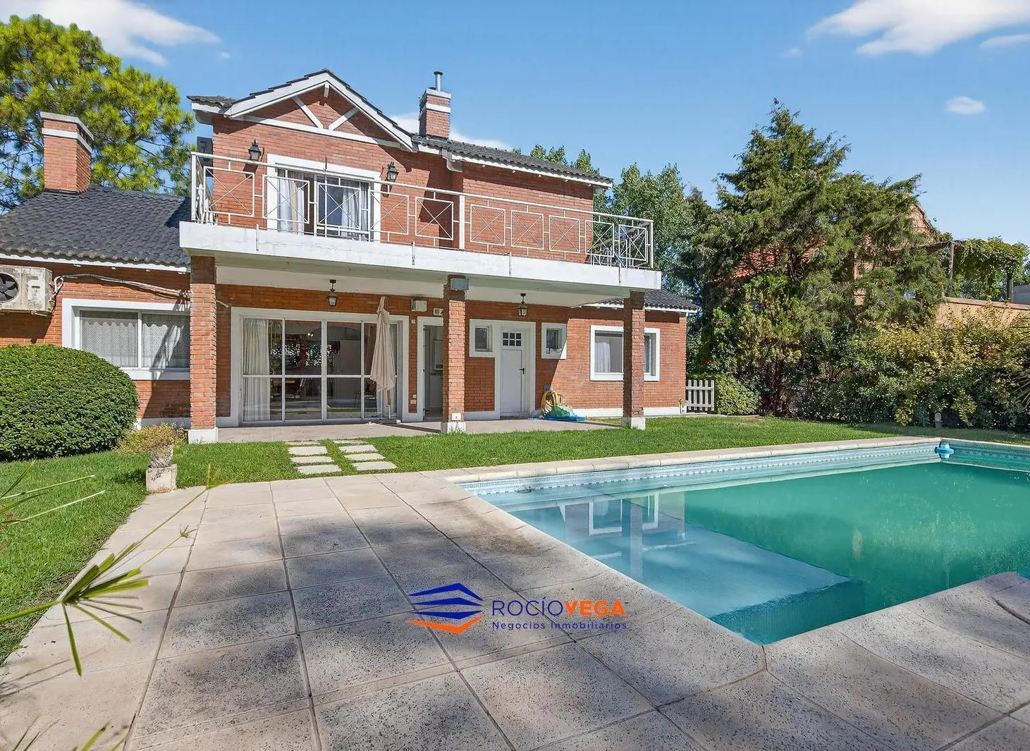 Casa a la venta en Campos de Alvarez 3